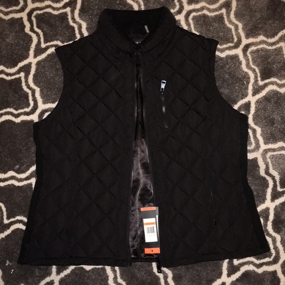 Jackets & Blazers - Andrew Marc Puffy Vest Size XXL (never worn)
